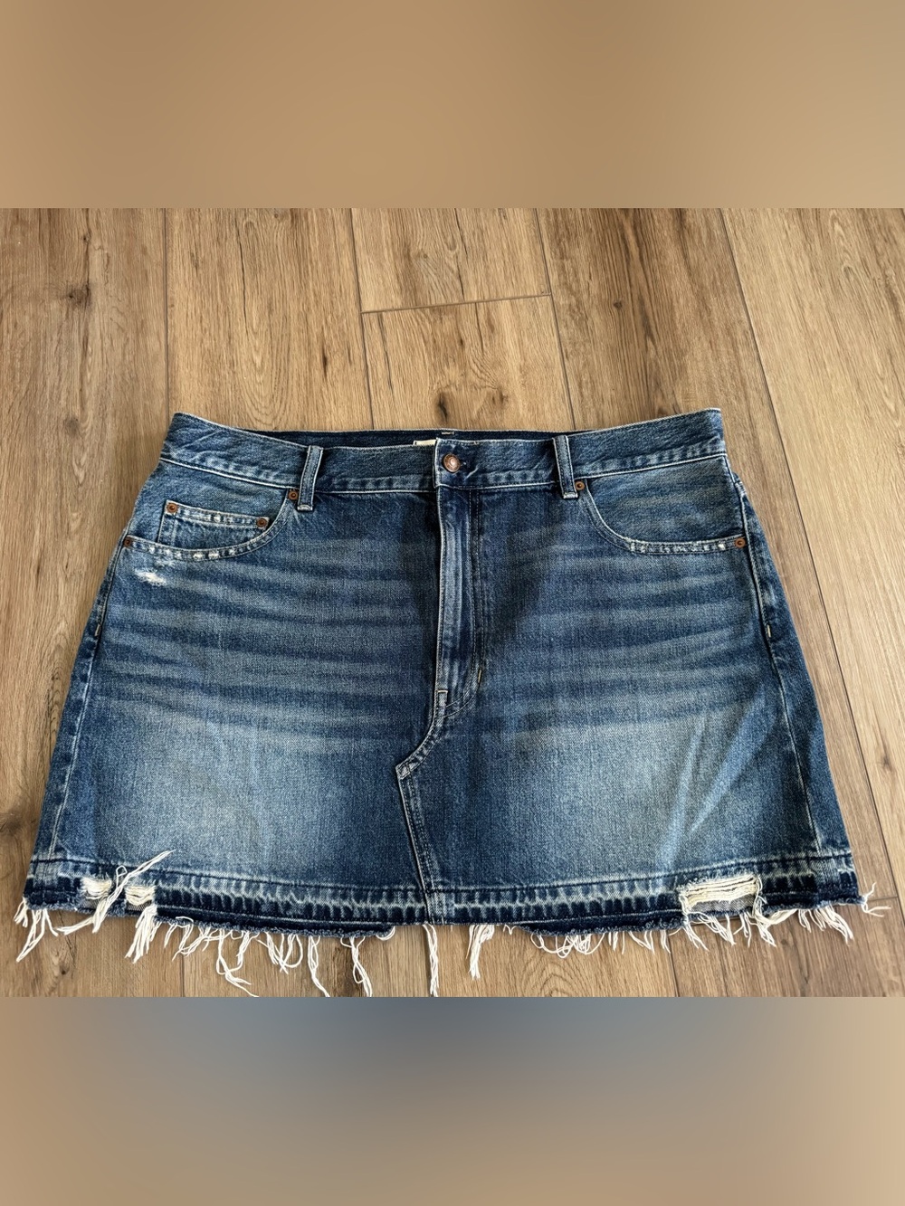 Madewell Postage-Stamp Denim Mini Skirt in Croswell Wash, 32